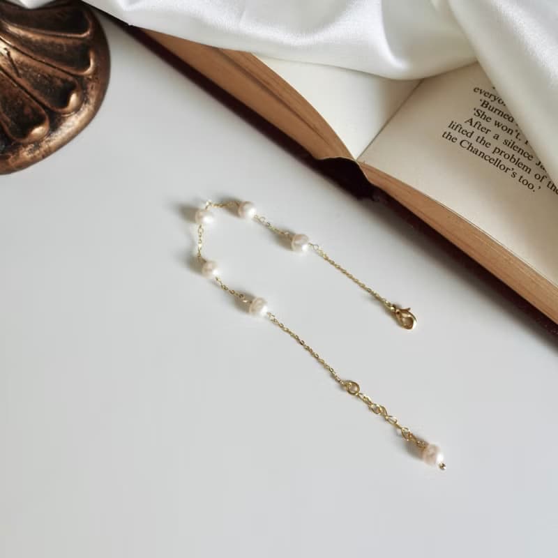 Lily Valley 清晨之露 | 手工串珠手鍊