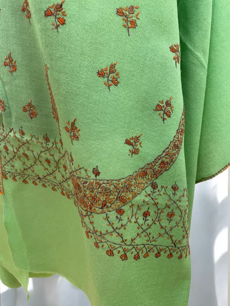 【秋季必備】喀什米爾手繡羊絨披肩 - 萊姆綠佐橘色半繡