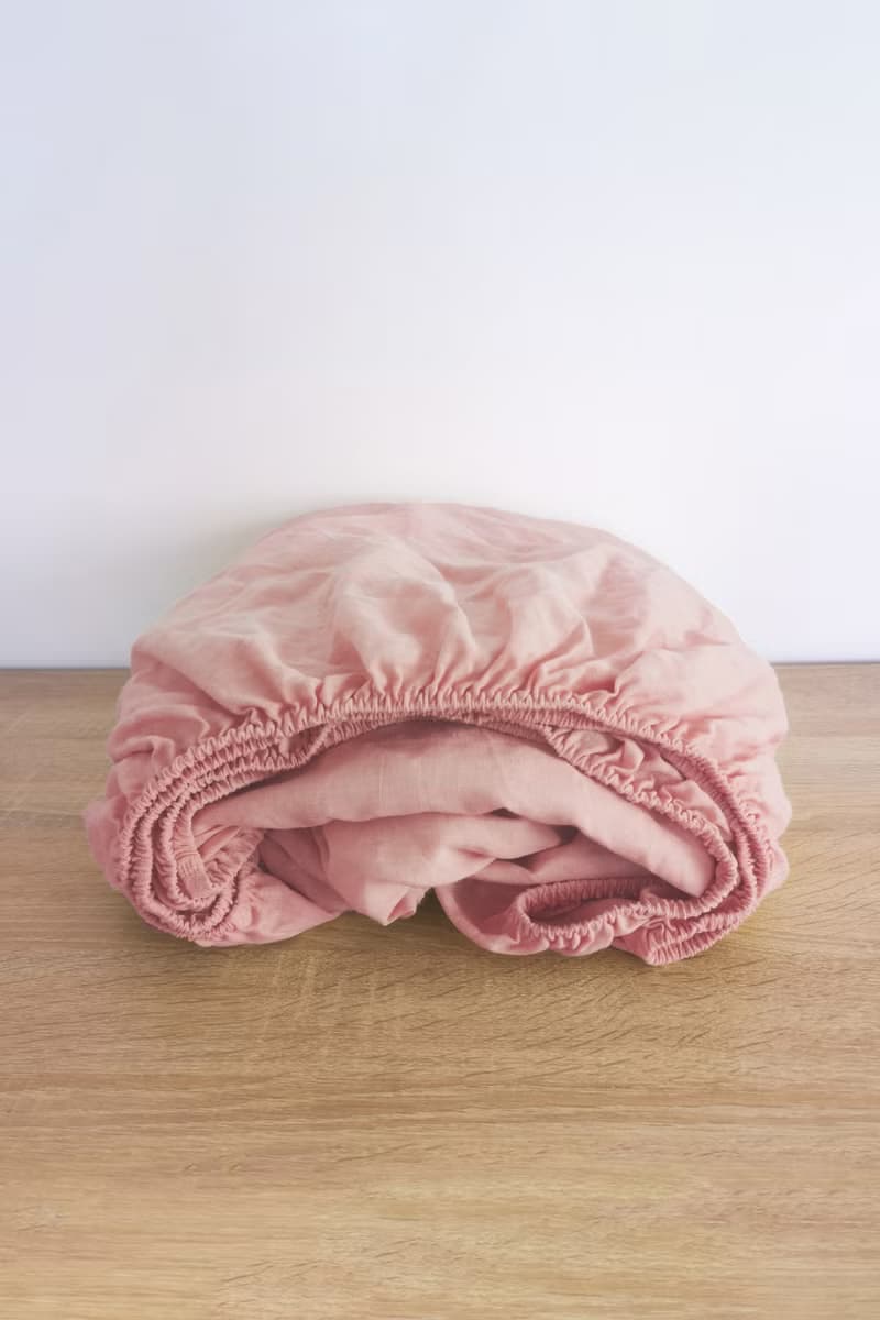 Sunset pink linen fitted sheet / Softened linen bed sheet / Deep pocket