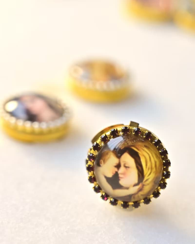 Button Cover 手作鈕扣飾~宗教feel油畫: 聖母子