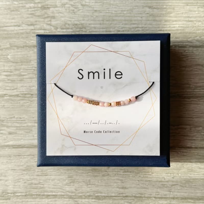 粉澳寶 Smile 摩斯密碼手繩 | 正能量療癒水晶手鍊 姊妹生日禮物
