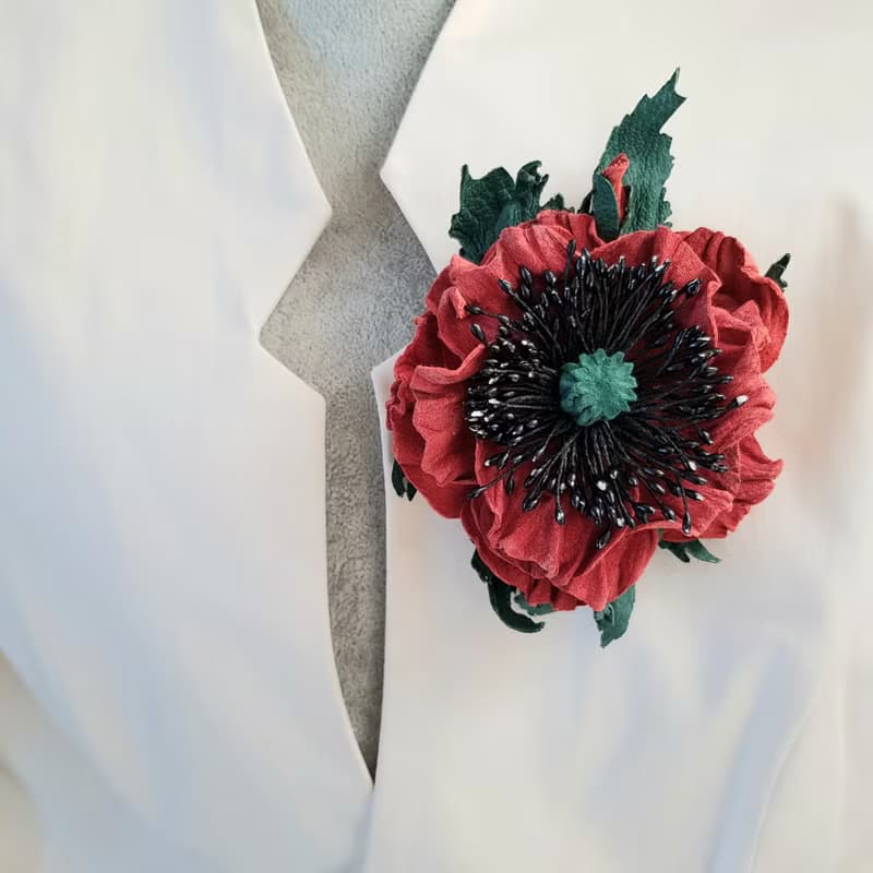 皮革胸針 Leather brooch red poppy for her or for him Leather jewelry