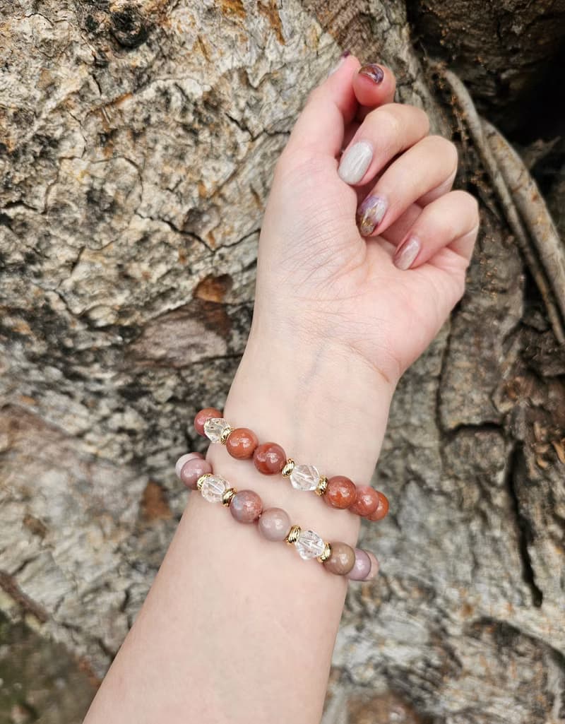 緋紅玫瑰-玫瑰色系阿拉善/藍針水晶/白水晶/愛情/魅力/水晶手鍊