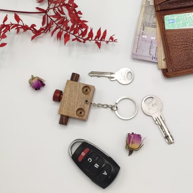 Wooden robot Key chain Suitable for gift, christmas, valentine