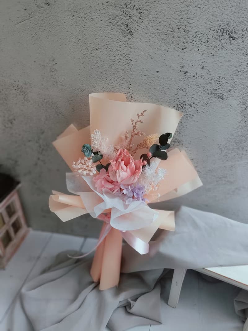 索拉花束- 拎著走的小花束 情人節 生日