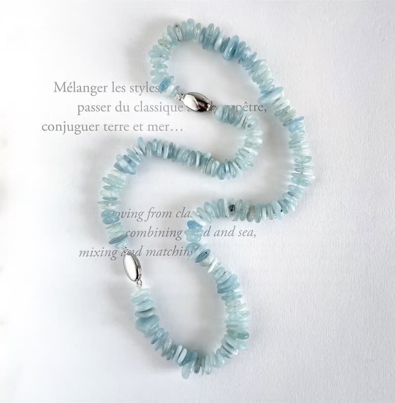 ロングにもなる　涼しげアクアマリン ラフカットのネックレスとブレスレットのセット