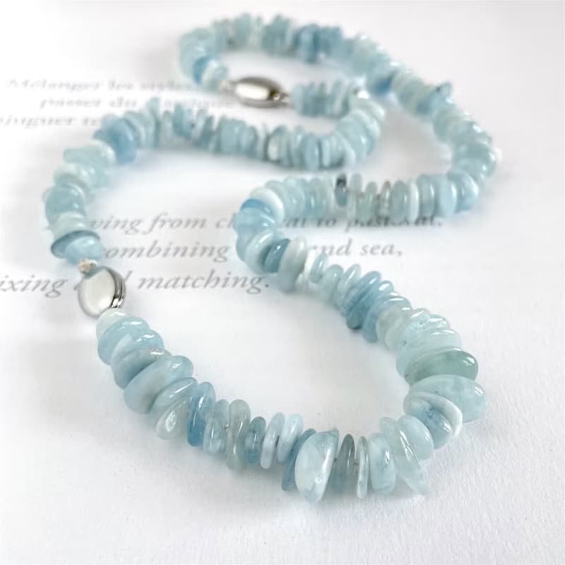 ロングにもなる　涼しげアクアマリン ラフカットのネックレスとブレスレットのセット