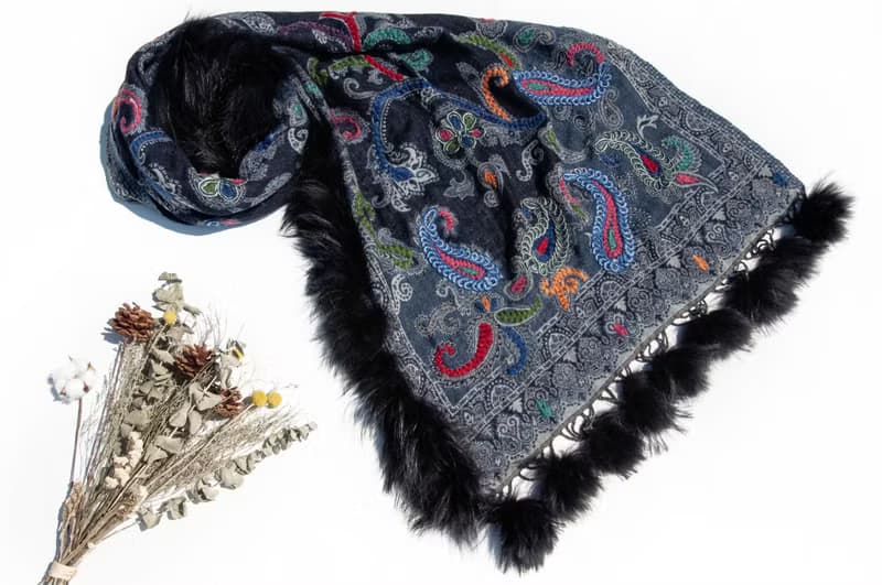 水煮羊毛披肩/針織圍巾/刺繡圍巾/羊絨披巾/喀什米爾Cashmere-花