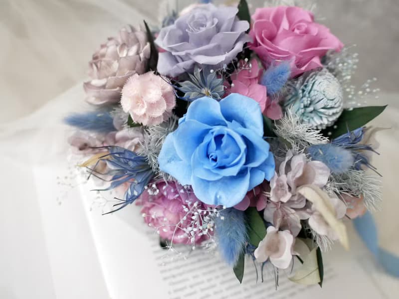 自然型手綁不凋捧花【蔚藍紫粉】永生花/拍婚紗/登記結婚花束