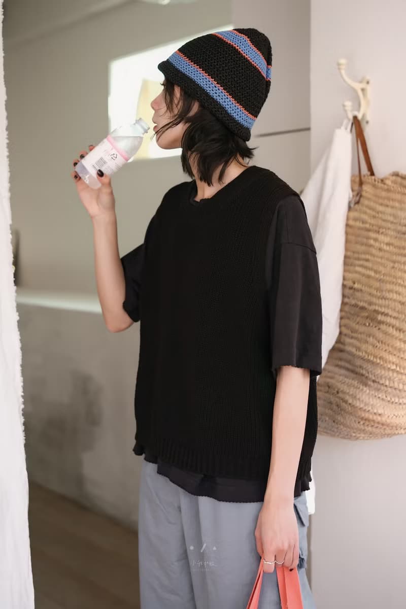 花邊新聞天竺棉小版TEE - 2色 - 花邊黑