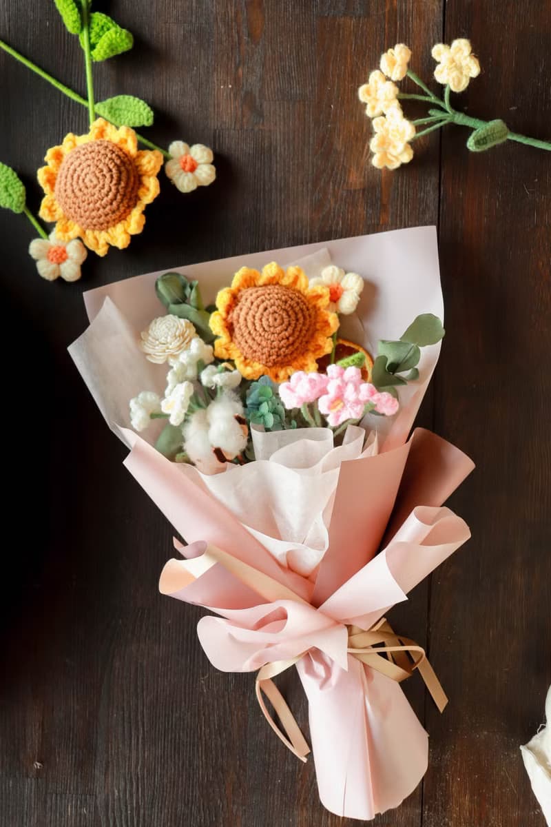 - 編織夢想 -  鉤針花 針織花 索拉花 乾燥花 畢業花束 乾燥花束