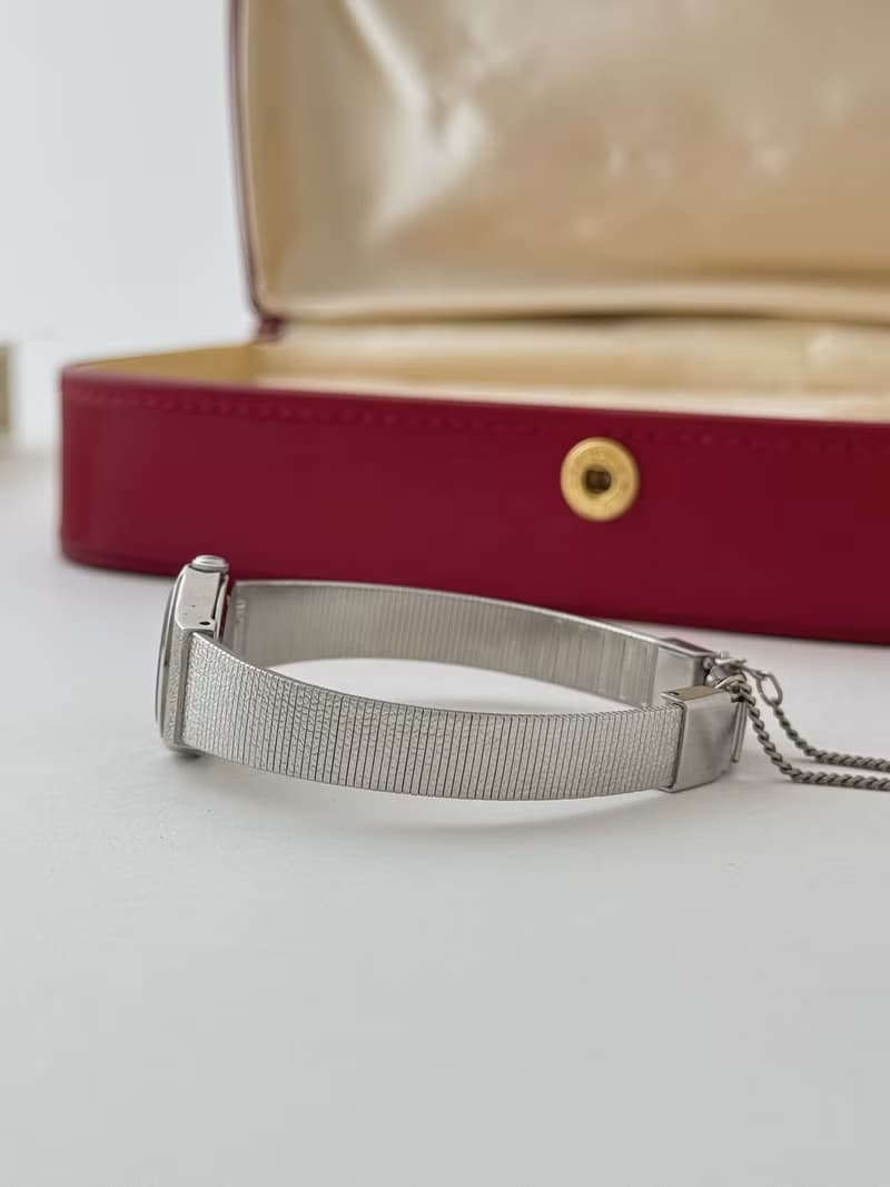 Vintage Seiko Silver Tone Bracelet Watch