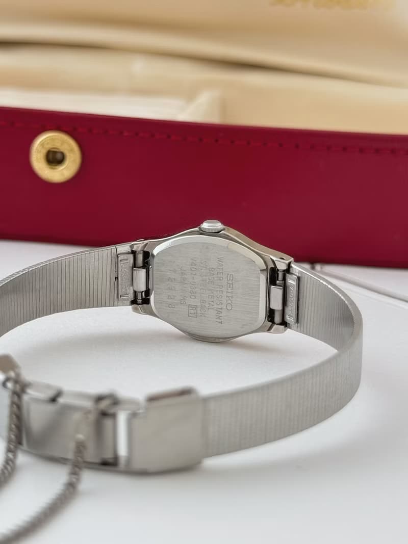 Vintage Seiko Silver Tone Bracelet Watch