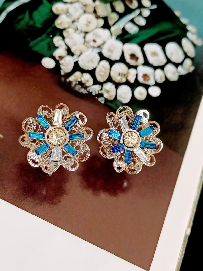 vintage jewelry  典雅簍空精雕萊茵花卉 夾式耳環