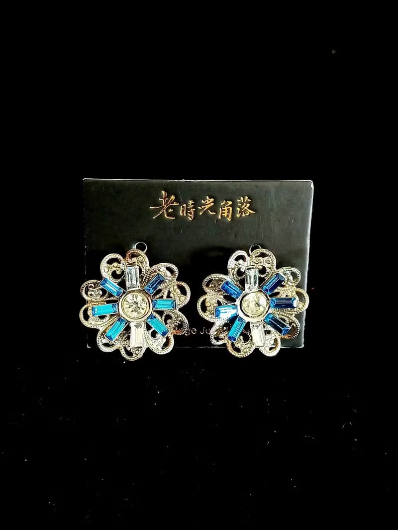 vintage jewelry  典雅簍空精雕萊茵花卉 夾式耳環