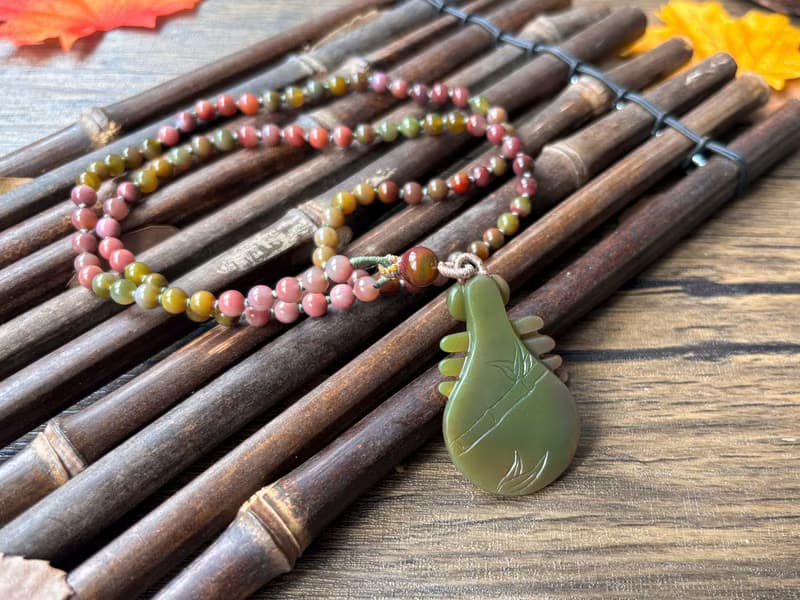 【一物一圖】天然鹽源瑪瑙蝶戀花琵琶雕刻吊墜連鹽源瑪瑙珠鍊