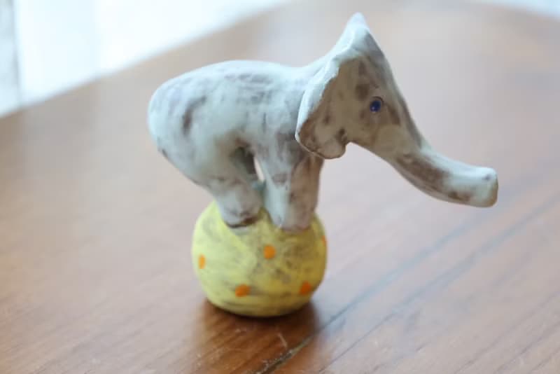 【聖誕節禮物】頑皮大象雕塑擺飾A