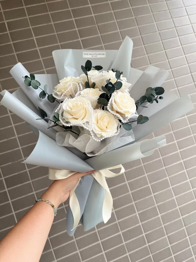 純白玫瑰告白永生花束