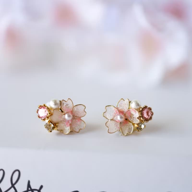 パールとさくらのビジューピアス/イヤリング
