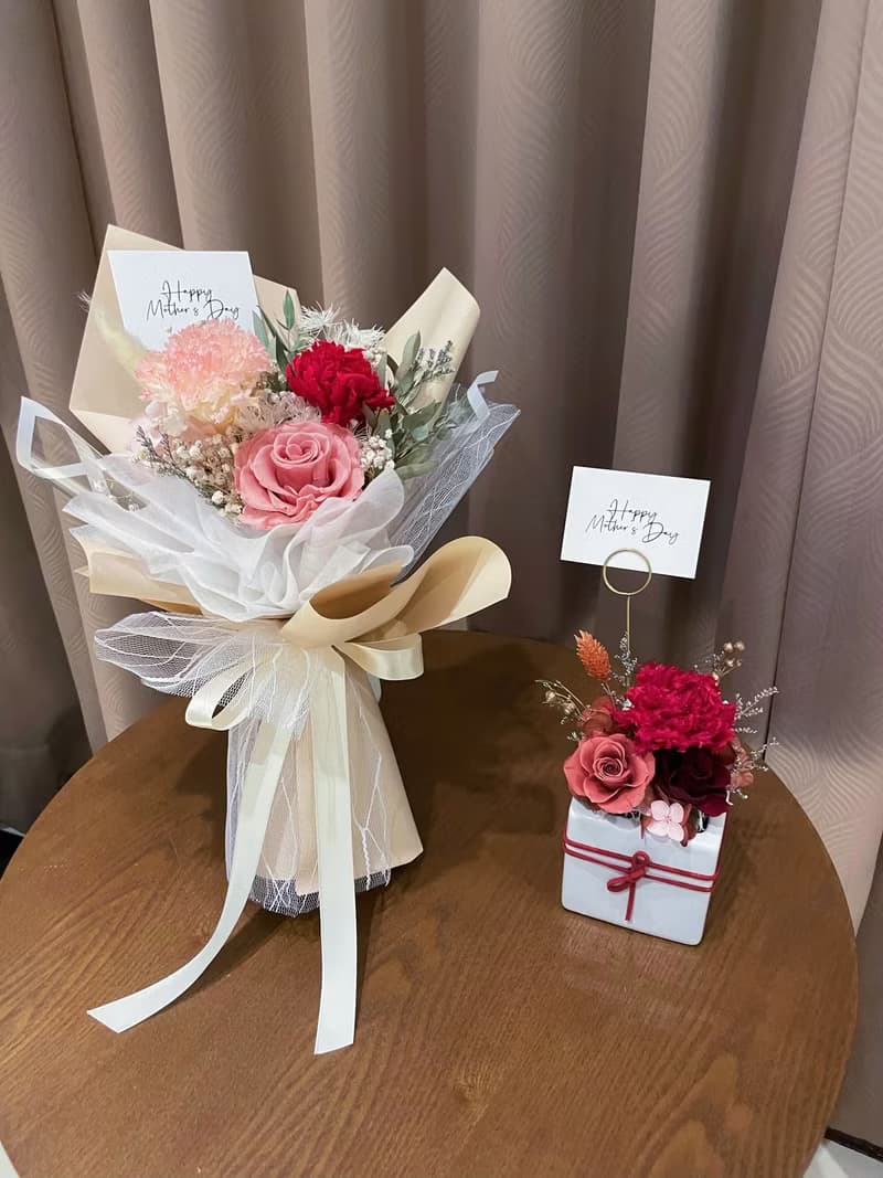 康乃馨花束 康乃馨永生花束 母親節花束 母親節禮物