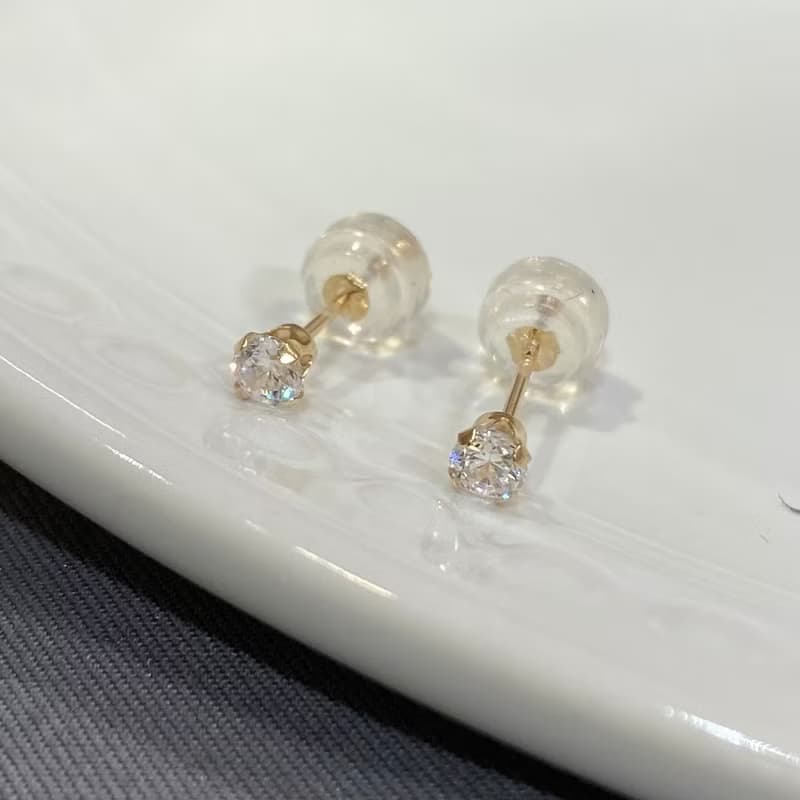 【K14 GOLD CUBIC ZILCONIA】 14金 3mm キュービック ピアス 14KP1　4月誕生石【SOLID GOLD】