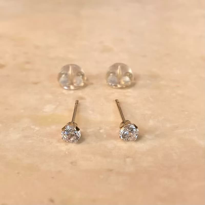 【K14 GOLD CUBIC ZILCONIA】 14金 3mm キュービック ピアス 14KP1　4月誕生石【SOLID GOLD】