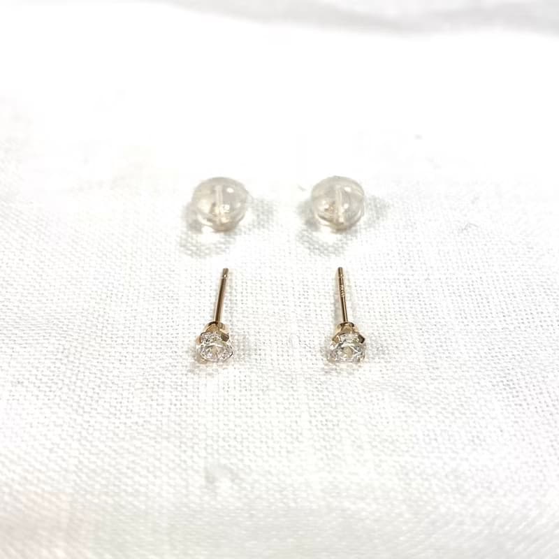 【K14 GOLD CUBIC ZILCONIA】 14金 3mm キュービック ピアス 14KP1　4月誕生石【SOLID GOLD】