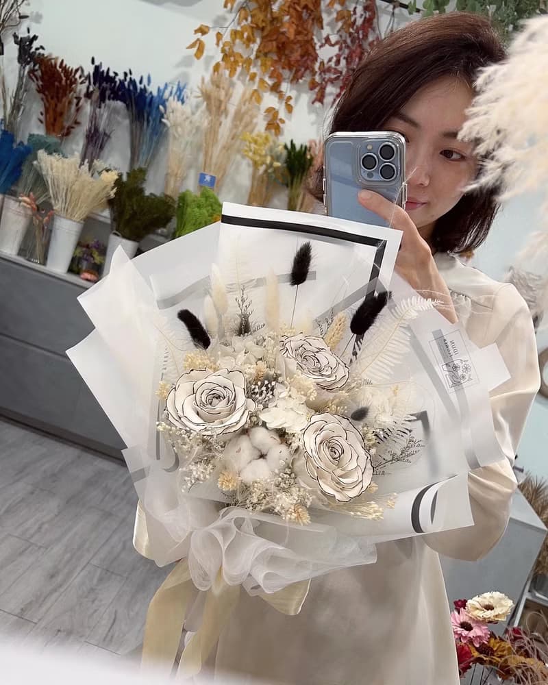 伊登花室 3朵香奈兒永生玫瑰 繡球花 乾燥花束