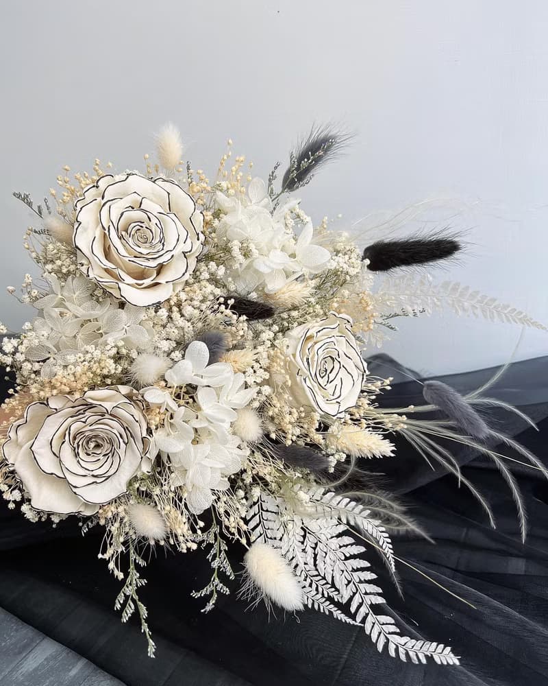 伊登花室 3朵香奈兒永生玫瑰 繡球花 乾燥花束