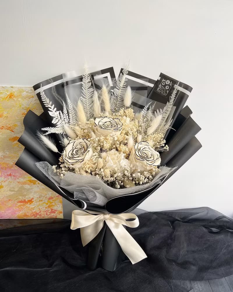 伊登花室 3朵香奈兒永生玫瑰 繡球花 乾燥花束