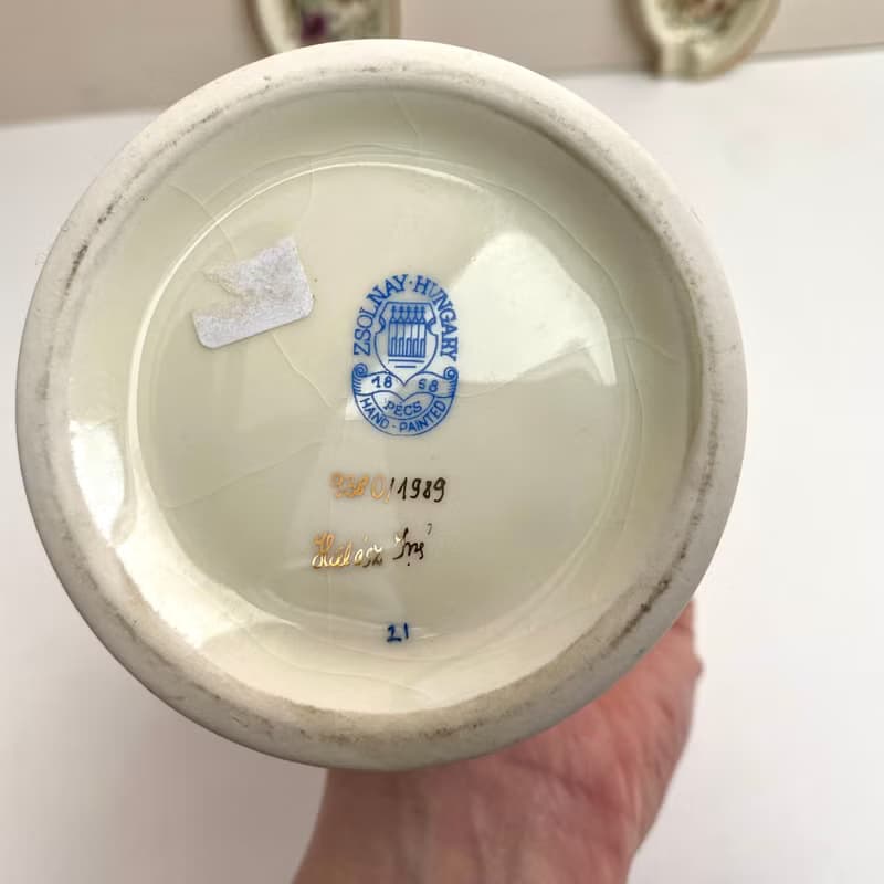 復古花瓶和兩個瓷器煙灰缸 來自匈牙利的ZSOLNAY 1950年代