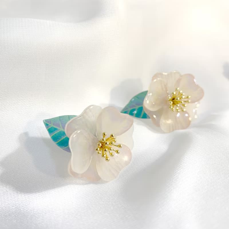 耳環 椿花 山茶花 樹脂 花 銀飾 耳夾 禮物 禮盒 手工 白 情人節