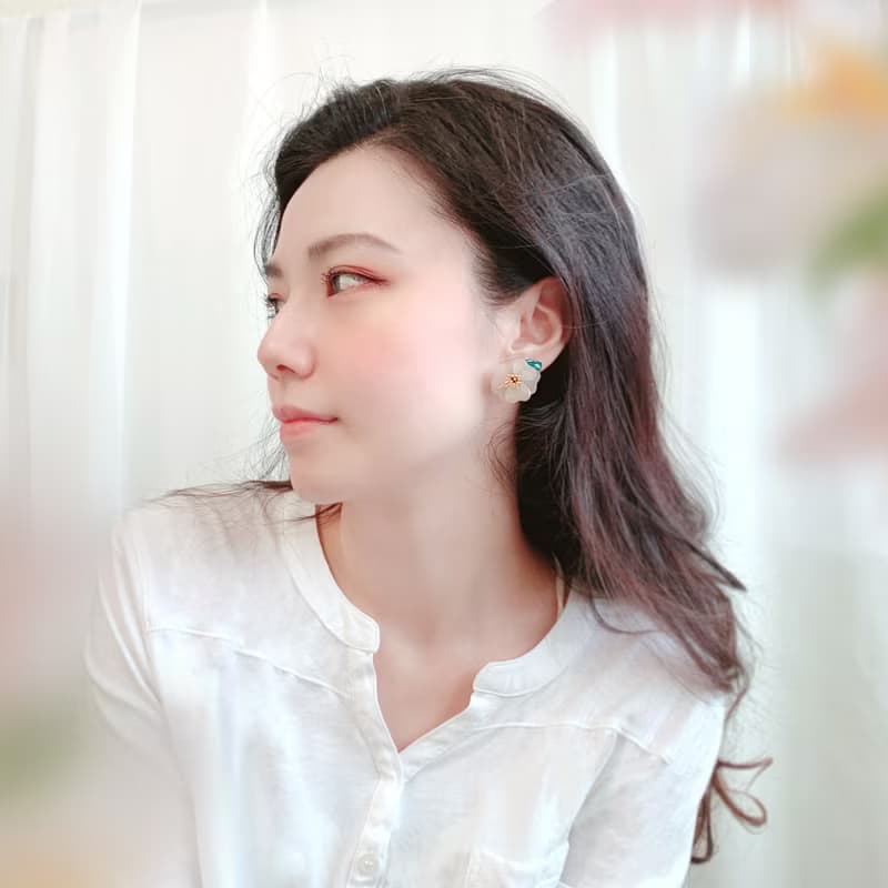 耳環 椿花 山茶花 樹脂 花 銀飾 耳夾 禮物 禮盒 手工 白 情人節