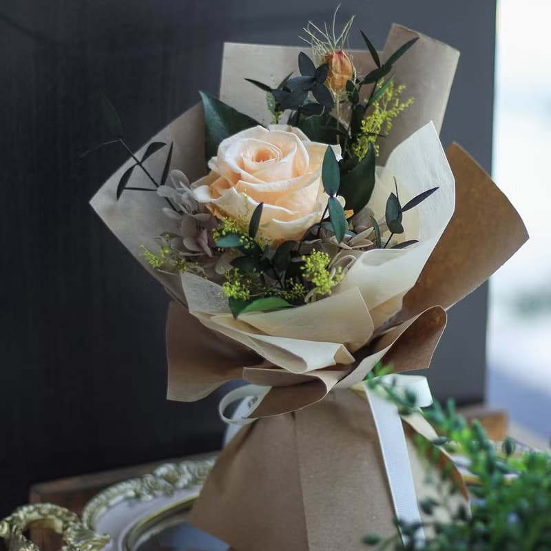 畢業花束 晨曦花束 生日花束 乾燥花 永生玫瑰花花束 不凋玫瑰花