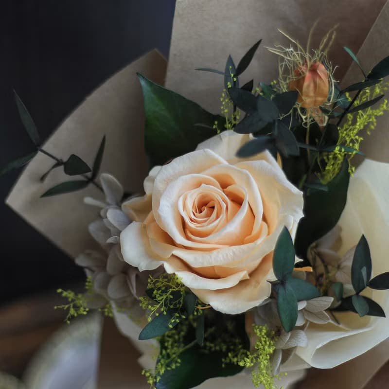 畢業花束 晨曦花束 生日花束 乾燥花 永生玫瑰花花束 不凋玫瑰花