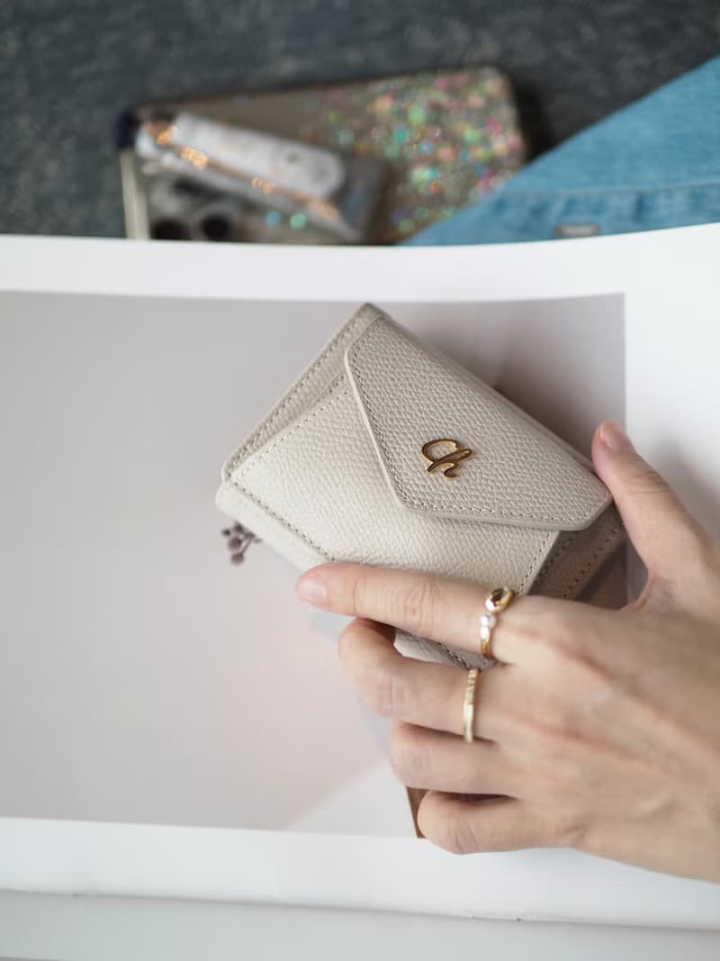 Maily (Ivory) : Tri-fold wallet, Short wallet, cow leather, Cream-white