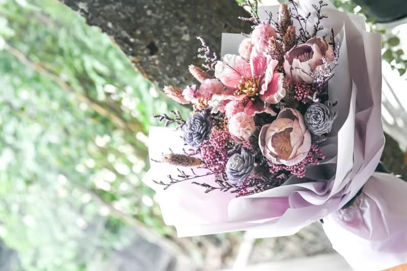 霧紫色乾燥花束