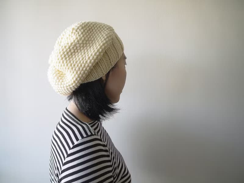 手作編織毛帽~ 美麗諾/寬鬆側邊麻花毛帽系列(米白)