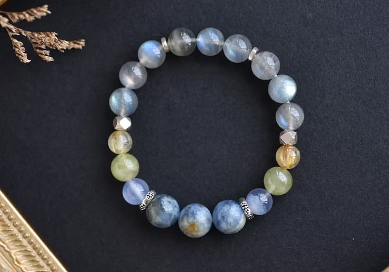 拉長石+藍晶石+綠石榴石+鈦晶+藍玉髓純銀水晶手鍊