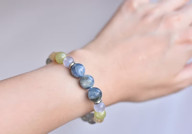 拉長石+藍晶石+綠石榴石+鈦晶+藍玉髓純銀水晶手鍊