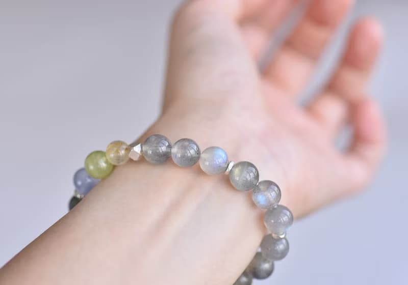 拉長石+藍晶石+綠石榴石+鈦晶+藍玉髓純銀水晶手鍊