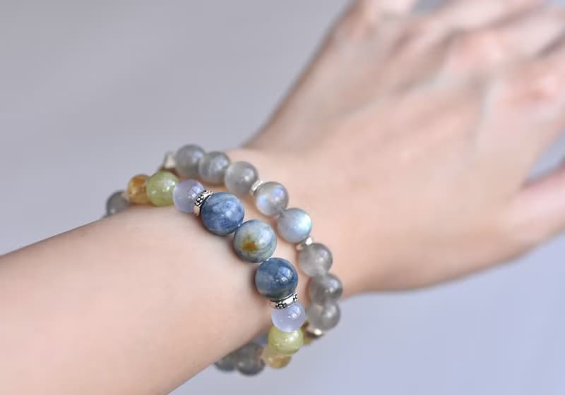 拉長石+藍晶石+綠石榴石+鈦晶+藍玉髓純銀水晶手鍊