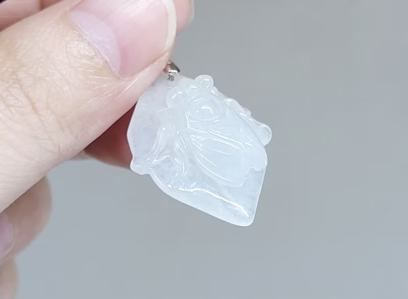 【親翠】天然翡翠 白冰乾淨純粹一鳴驚人立體蟬項鍊 畢業禮物