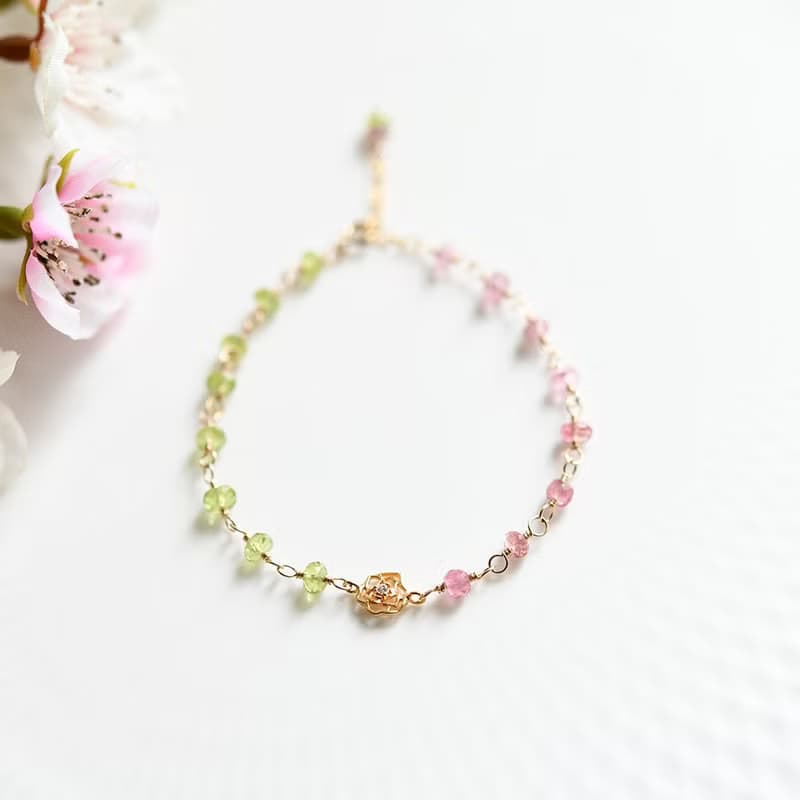 太陽の石ペリドットと愛を育む力のピンクトルマリン 桜のブレスレット