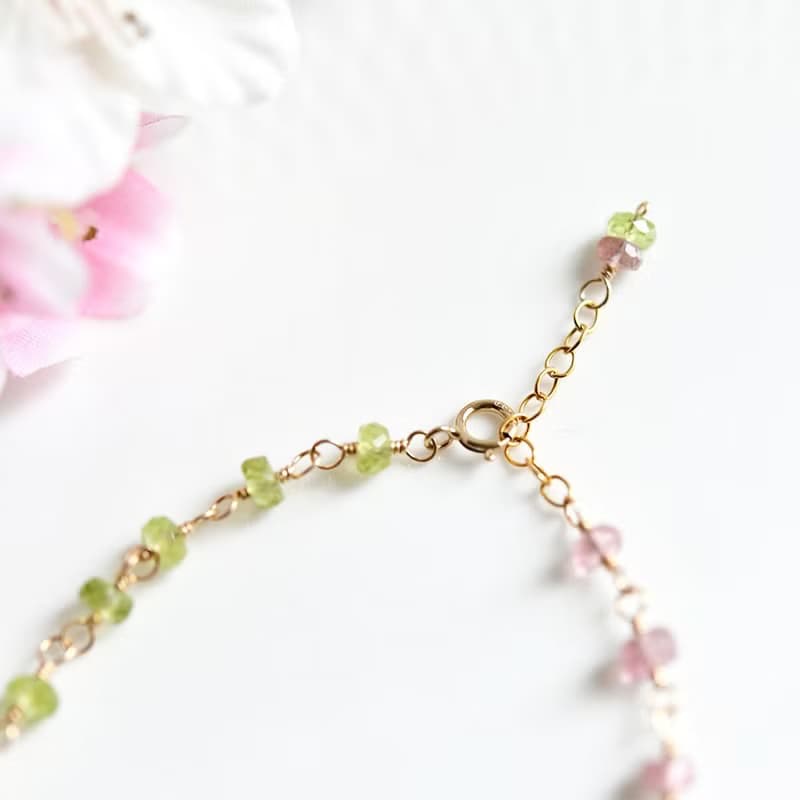 太陽の石ペリドットと愛を育む力のピンクトルマリン 桜のブレスレット