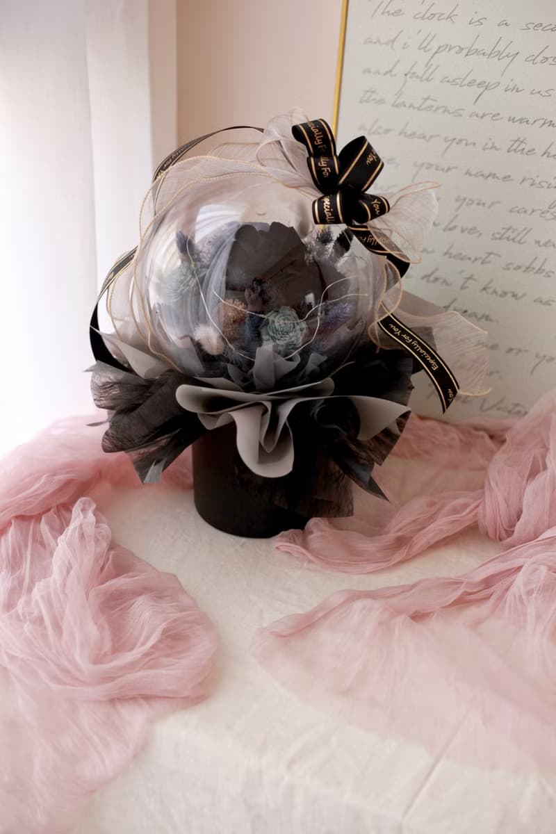 墨羽之境。開幕 祝賀 升遷 20吋光球抱抱桶永生花束