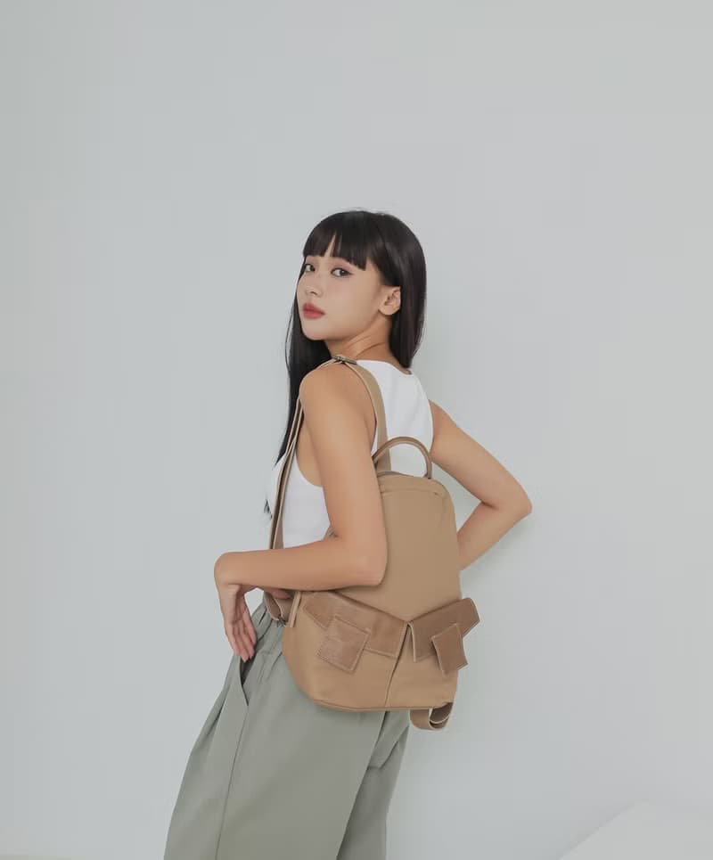 supportingrole 三角闊型真皮中性簡約休閒後背包 卡其咖啡