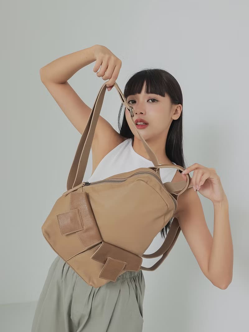 supportingrole 三角闊型真皮中性簡約休閒後背包 卡其咖啡
