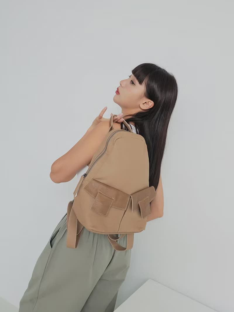 supportingrole 三角闊型真皮中性簡約休閒後背包 卡其咖啡