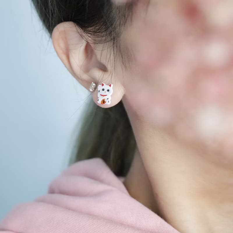 招財貓與達摩耳環